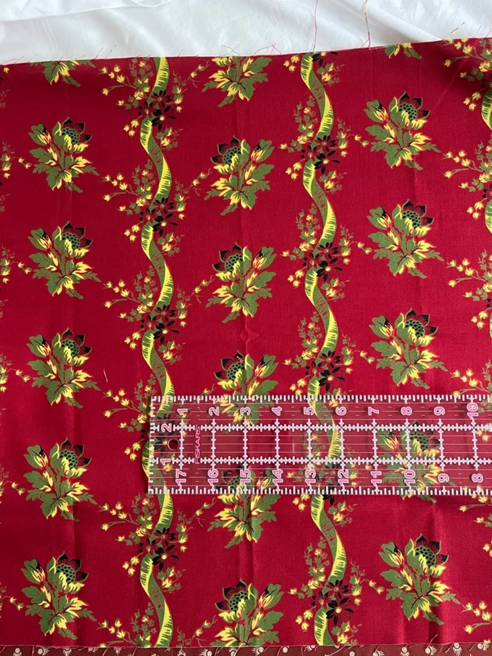🧵$10 OFF $30✨ Cotton Quilting Fabric Red Floral Bundle Remnants